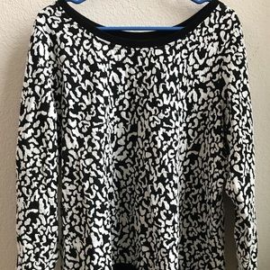 Lame Bryant Soft stretchy sweater/sweatshirt top!
